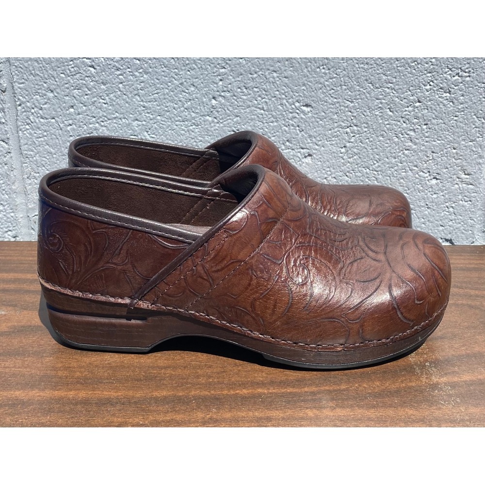 Dansko Professional Leather Clogs Shoes Brown Womens Size EU 40 or US 9.5